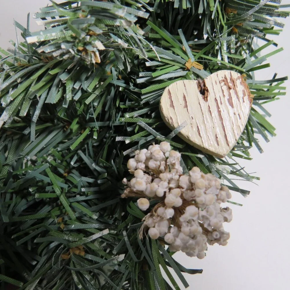 1980s Heart shaped Wreath THICK WIRE heart shaped frame NEEDS A REFRESH